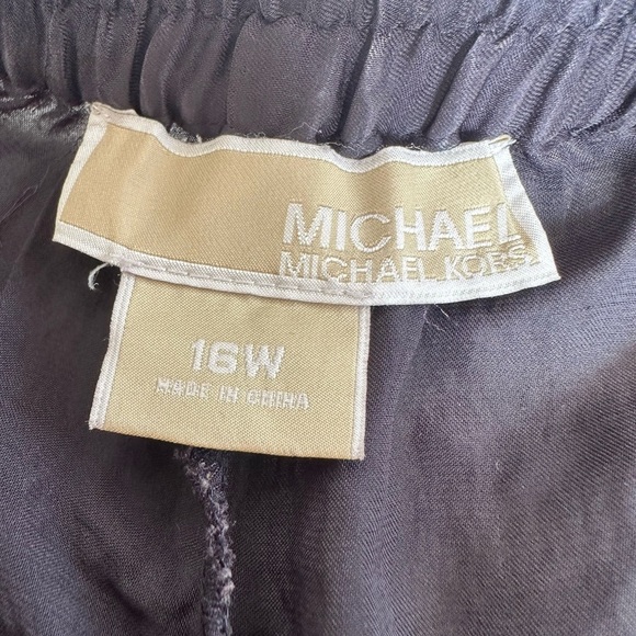 Michael Michael Kors Plus Size Women’s Black Cargo Pants - Picture 4 of 10